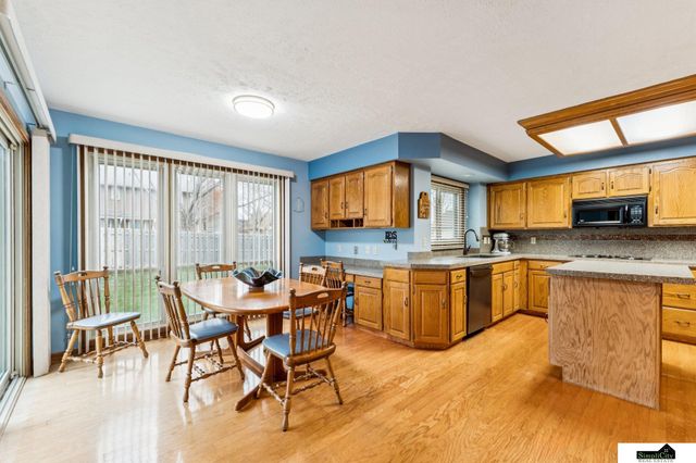 14906 Cuming Street, Omaha, NE 68154