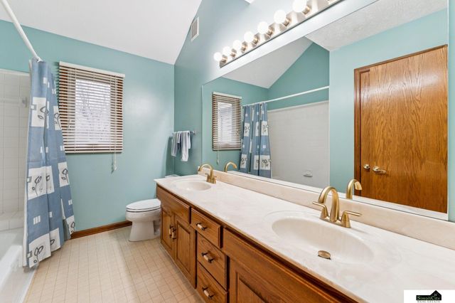 14906 Cuming Street, Omaha, NE 68154