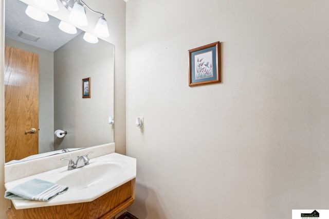 14906 Cuming Street, Omaha, NE 68154