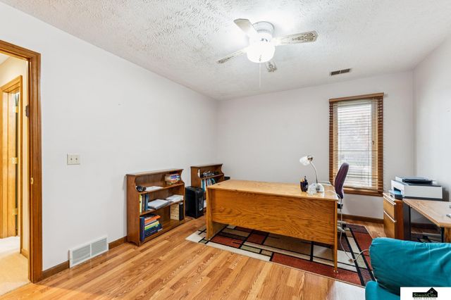 14906 Cuming Street, Omaha, NE 68154