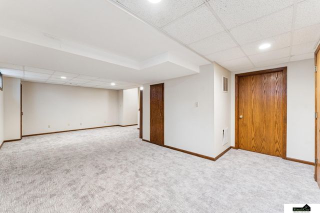 14906 Cuming Street, Omaha, NE 68154