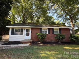 807 E 4th Avenue, Gastonia, NC 28054