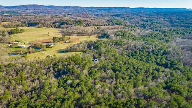 434 Farm Road, Trion, GA 30753