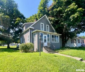 5414 3RD Avenue, Moline, IL 61265