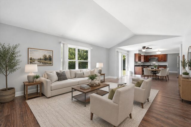 1 Regal Court, Algonquin, IL 60102