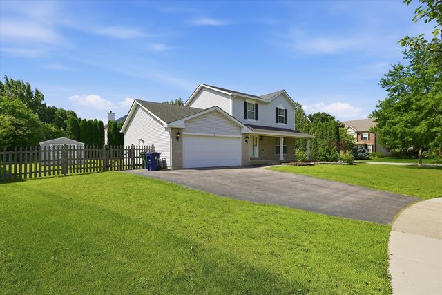 1 Regal Court, Algonquin, IL 60102