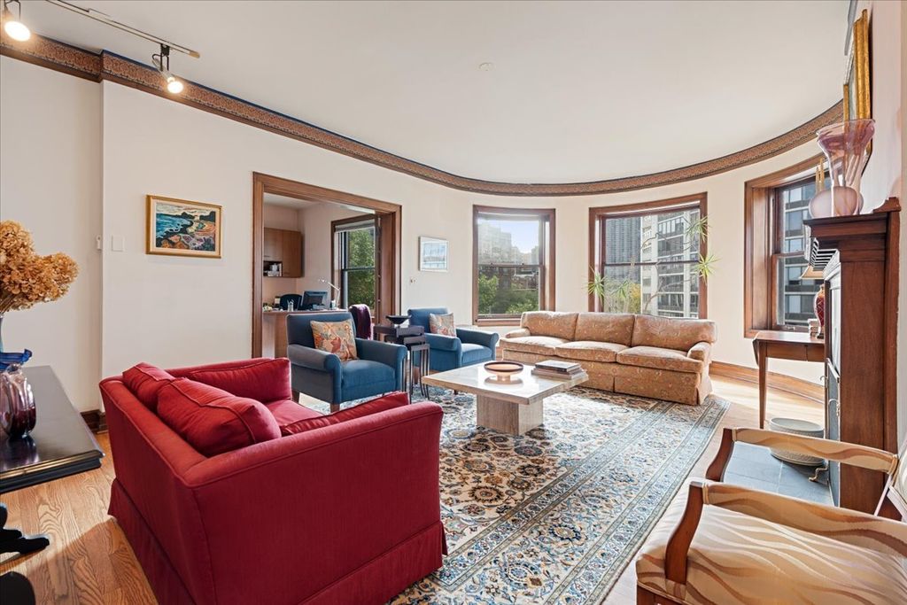 700 W Irving Park Road A4, Chicago, IL 60613 — photo 3