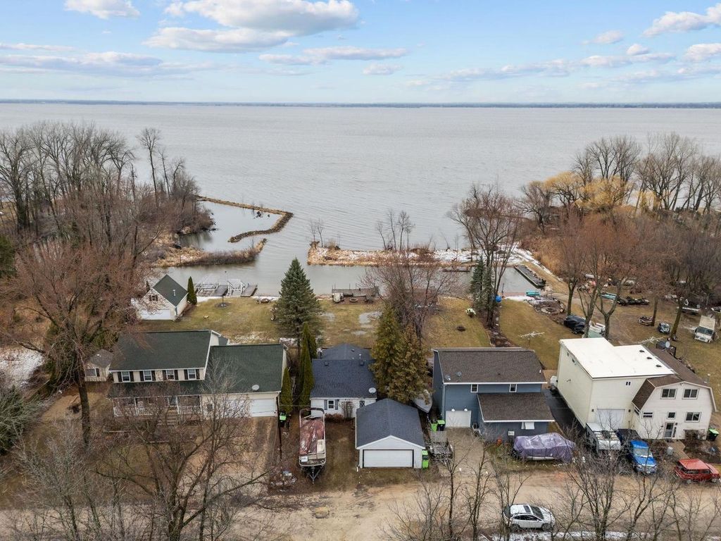 7840 Popowski Road, Winneconne, WI 54986