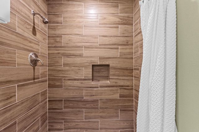 388 Mayberry Drive, Ivanhoe, TX 75979