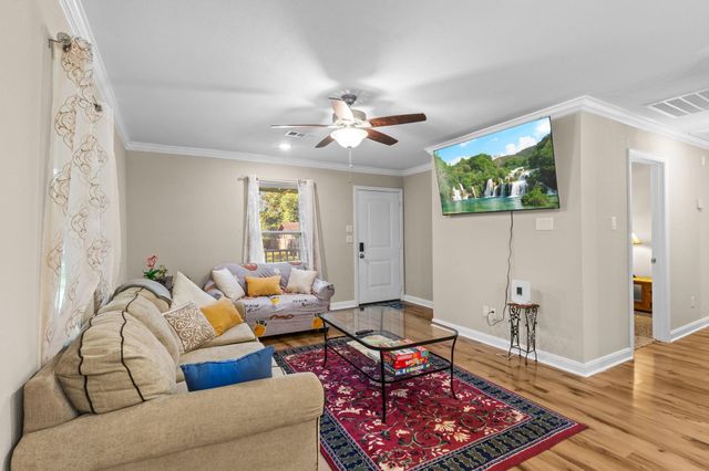 388 Mayberry Drive, Ivanhoe, TX 75979