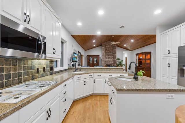 6221 Willow Drive, Hamel, MN 55340