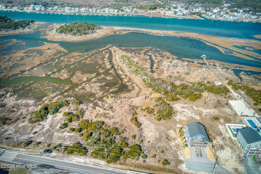 Image 10 of property listing at 1195 New River Inlet Road, Sneads Ferry, NC 28460