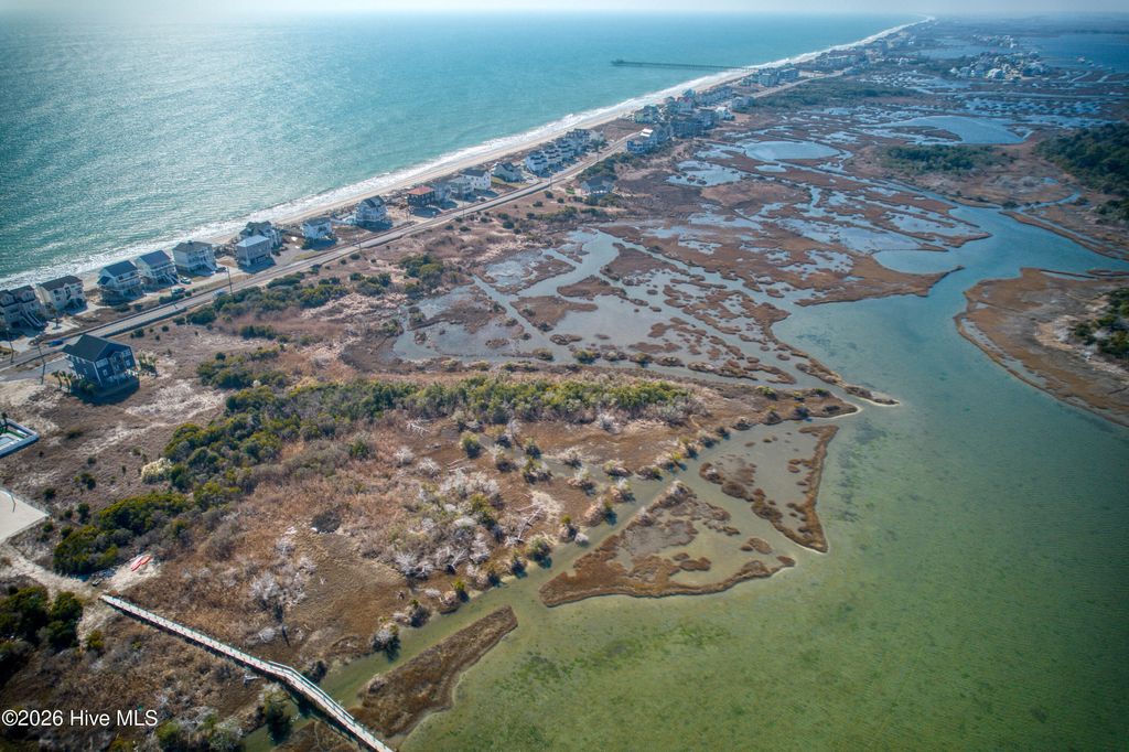 Image 4 of property listing at 1195 New River Inlet Road, Sneads Ferry, NC 28460