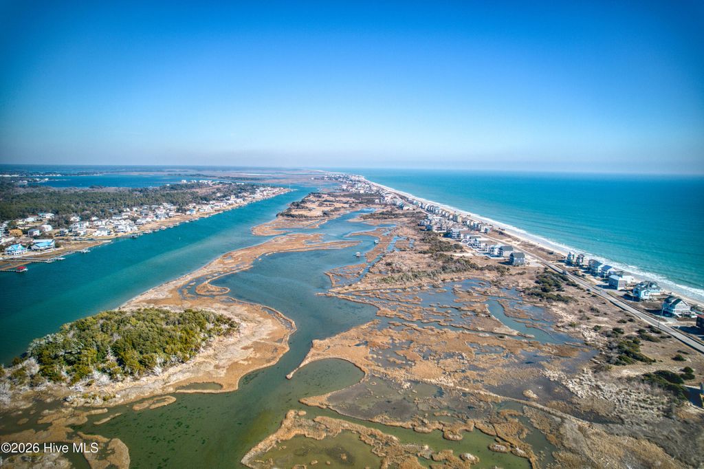 Image 6 of property listing at 1195 New River Inlet Road, Sneads Ferry, NC 28460