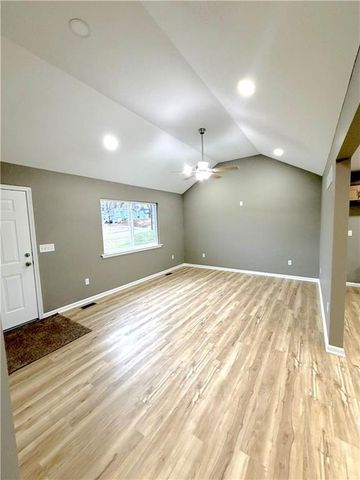 4211 Leavenworth Road, Kansas City, KS 66104