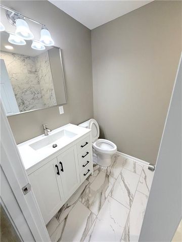 4211 Leavenworth Road, Kansas City, KS 66104