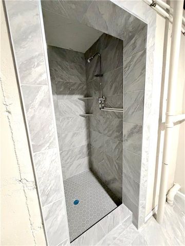 4211 Leavenworth Road, Kansas City, KS 66104