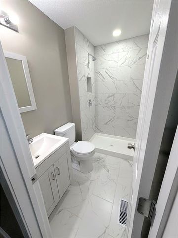 4211 Leavenworth Road, Kansas City, KS 66104