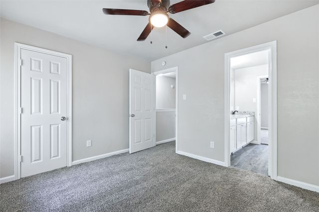 220 Davis Drive, Desoto, TX 75115