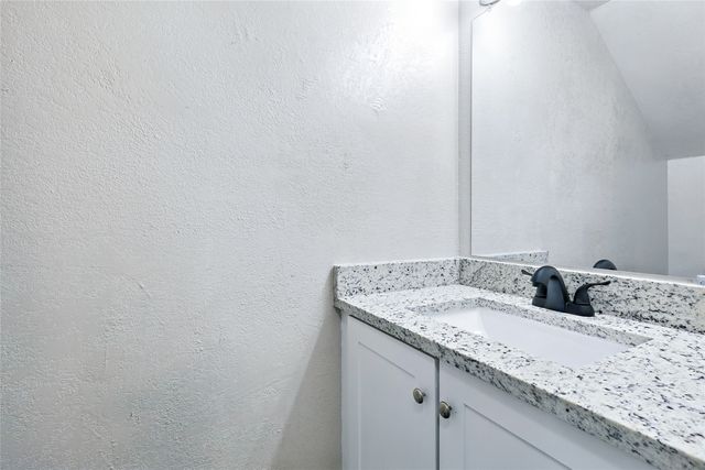 220 Davis Drive, Desoto, TX 75115