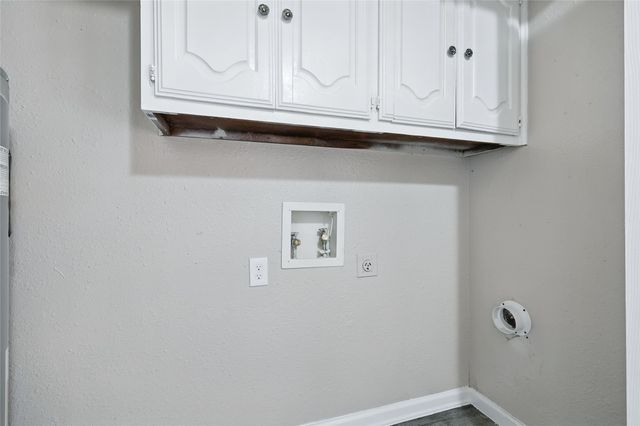 220 Davis Drive, Desoto, TX 75115