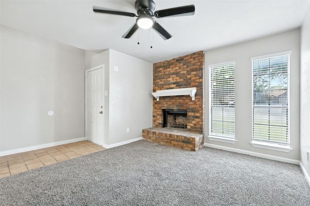 220 Davis Drive, Desoto, TX 75115