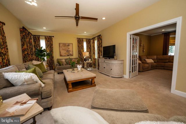336 BROAD ST, Harleysville, PA 19438