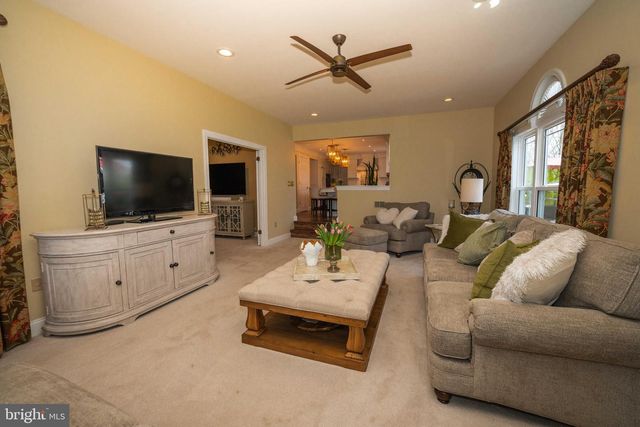 336 BROAD ST, Harleysville, PA 19438