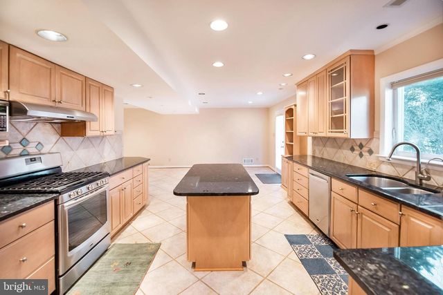 6226 HARDY DR, Mclean, VA 22101