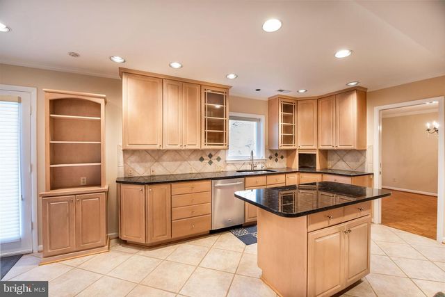 6226 HARDY DR, Mclean, VA 22101