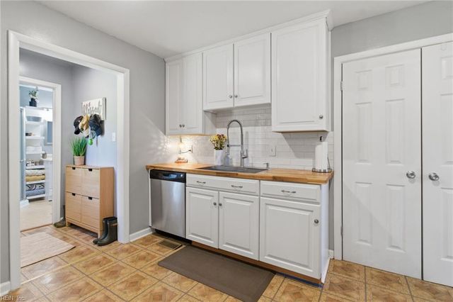 232 Martha Lee DR, Hampton, VA 23666