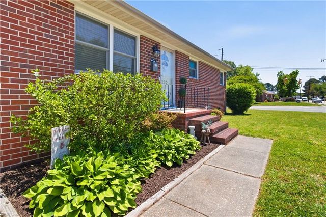 232 Martha Lee DR, Hampton, VA 23666