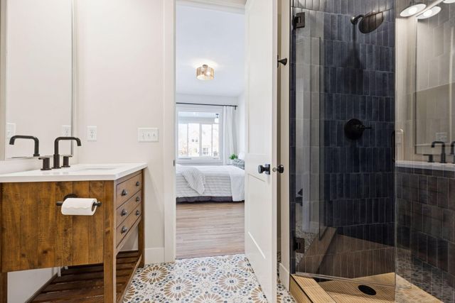 130 10th Avenue N, Hopkins, MN 55343