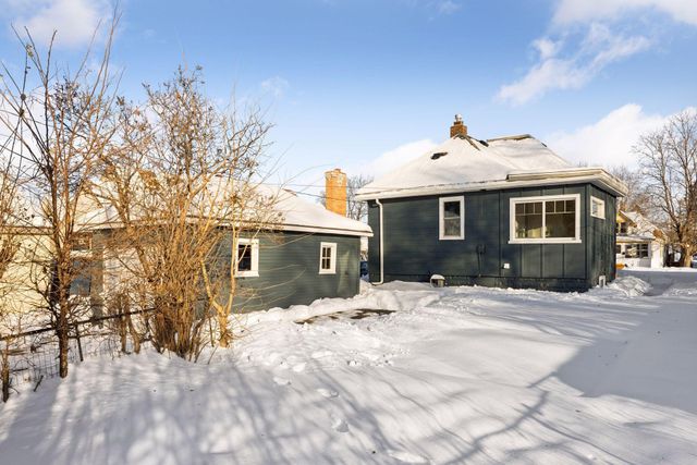 130 10th Avenue N, Hopkins, MN 55343