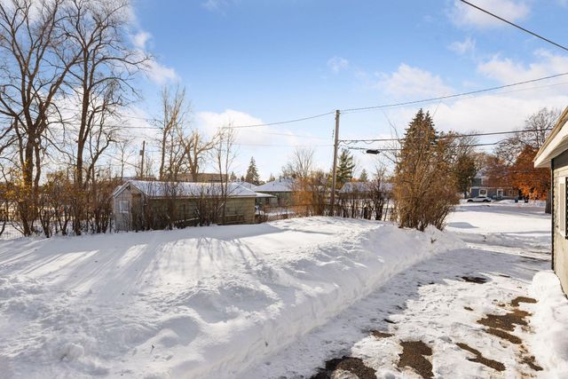 130 10th Avenue N, Hopkins, MN 55343