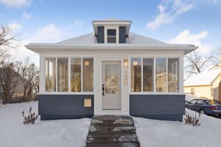 130 10th Avenue N, Hopkins, MN 55343