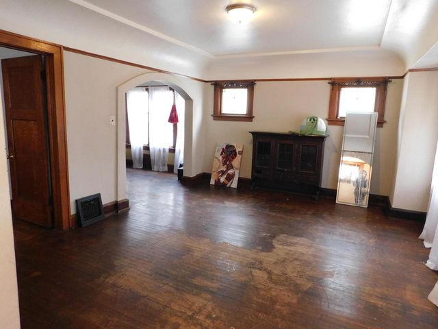 4046 N 6th STREET, Milwaukee, WI 53212