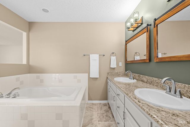 3408 Saraset Cir, Caldwell, ID 83605