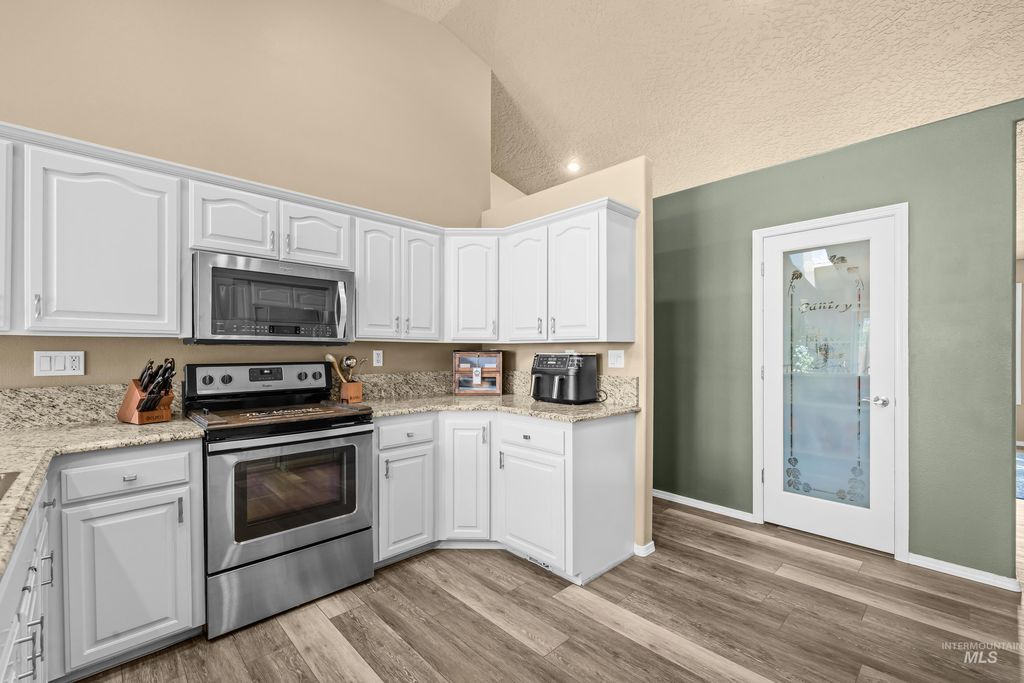 3408 Saraset Cir, Caldwell, ID 83605 photo 3
