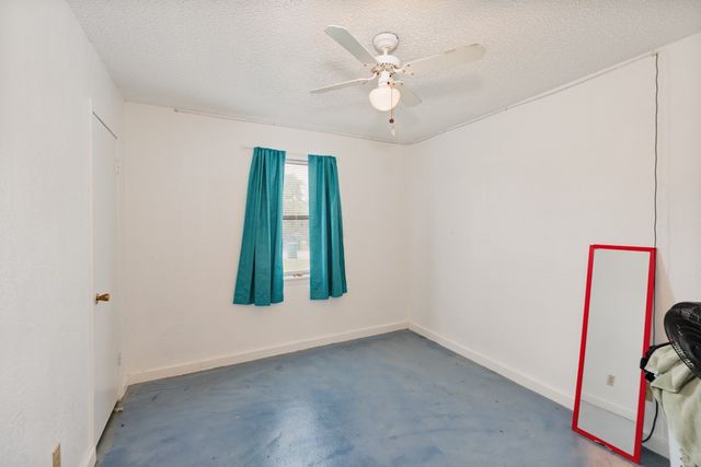 510 N Proctor Street, Alvord, TX 76225