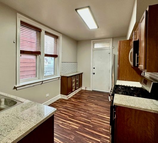 8204 S EXCHANGE Avenue, Chicago, IL 60617