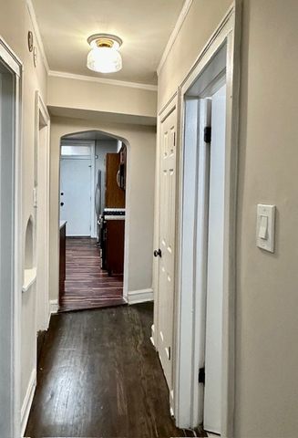 8204 S EXCHANGE Avenue, Chicago, IL 60617