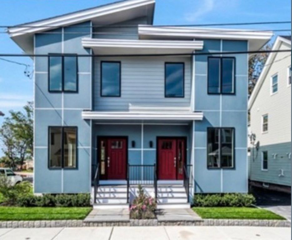 37 Bacon St a, Watertown, MA 02472