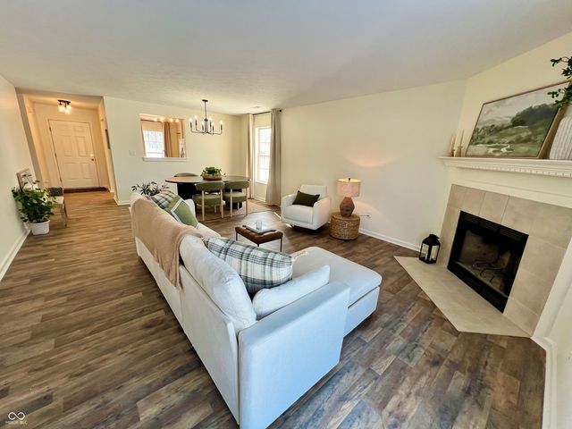 6884 N Laredo Drive, Mccordsville, IN 46055