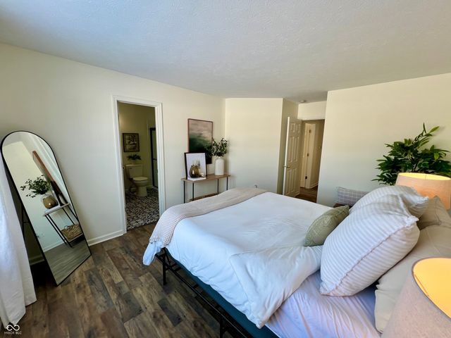 6884 N Laredo Drive, Mccordsville, IN 46055