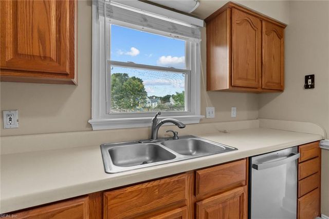 317 Spurlane CIR, Chesapeake, VA 23322