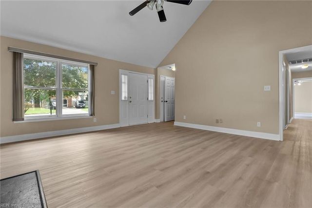 317 Spurlane CIR, Chesapeake, VA 23322