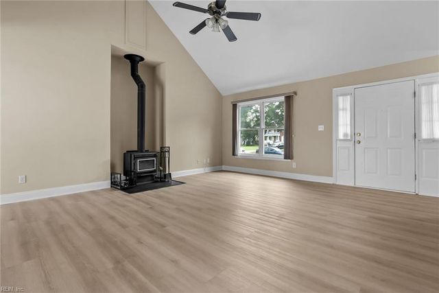 317 Spurlane CIR, Chesapeake, VA 23322