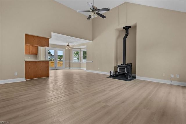 317 Spurlane CIR, Chesapeake, VA 23322