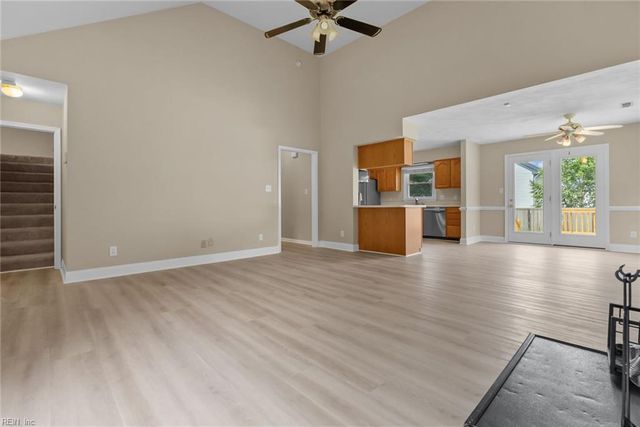 317 Spurlane CIR, Chesapeake, VA 23322